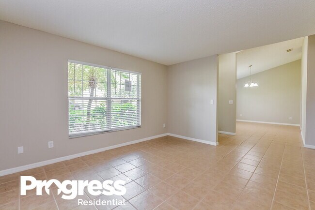 Foto del edificio - 2202 Lake Pointe Cir