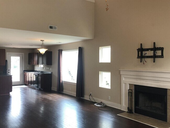 Building Photo - 3500 Steffisburg Dr