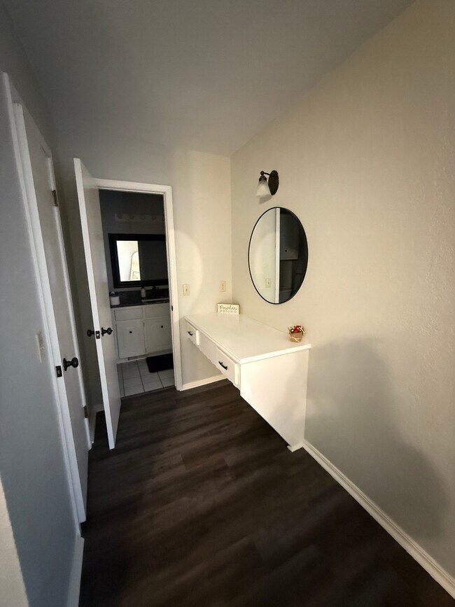 Foto del edificio - 1408 N Juniper Ave