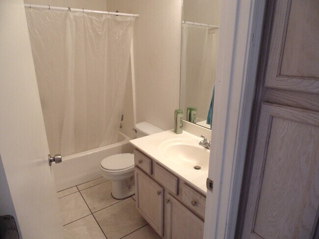 Foto del edificio - 2030 N 89th Ave