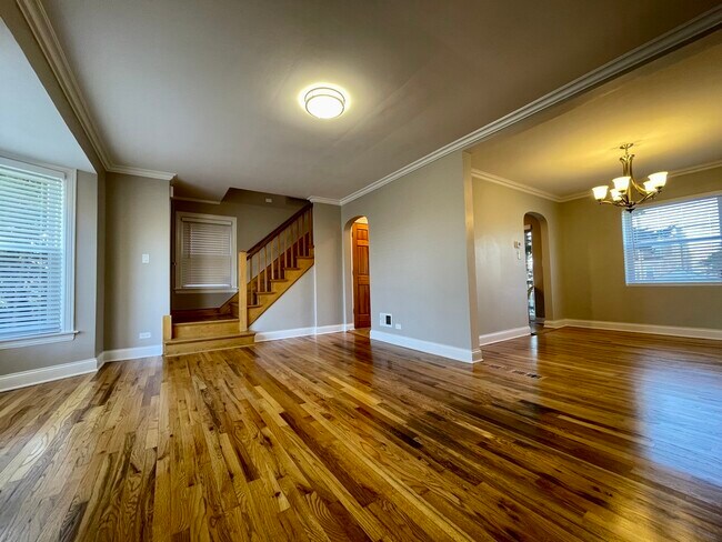 Foto del edificio - 3054 N Octavia Ave