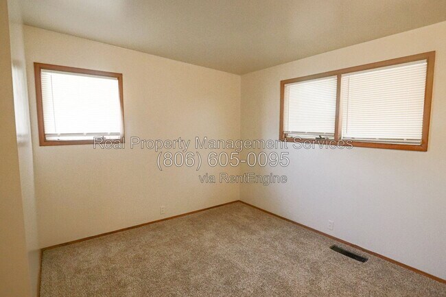 Building Photo - 2405 46th St