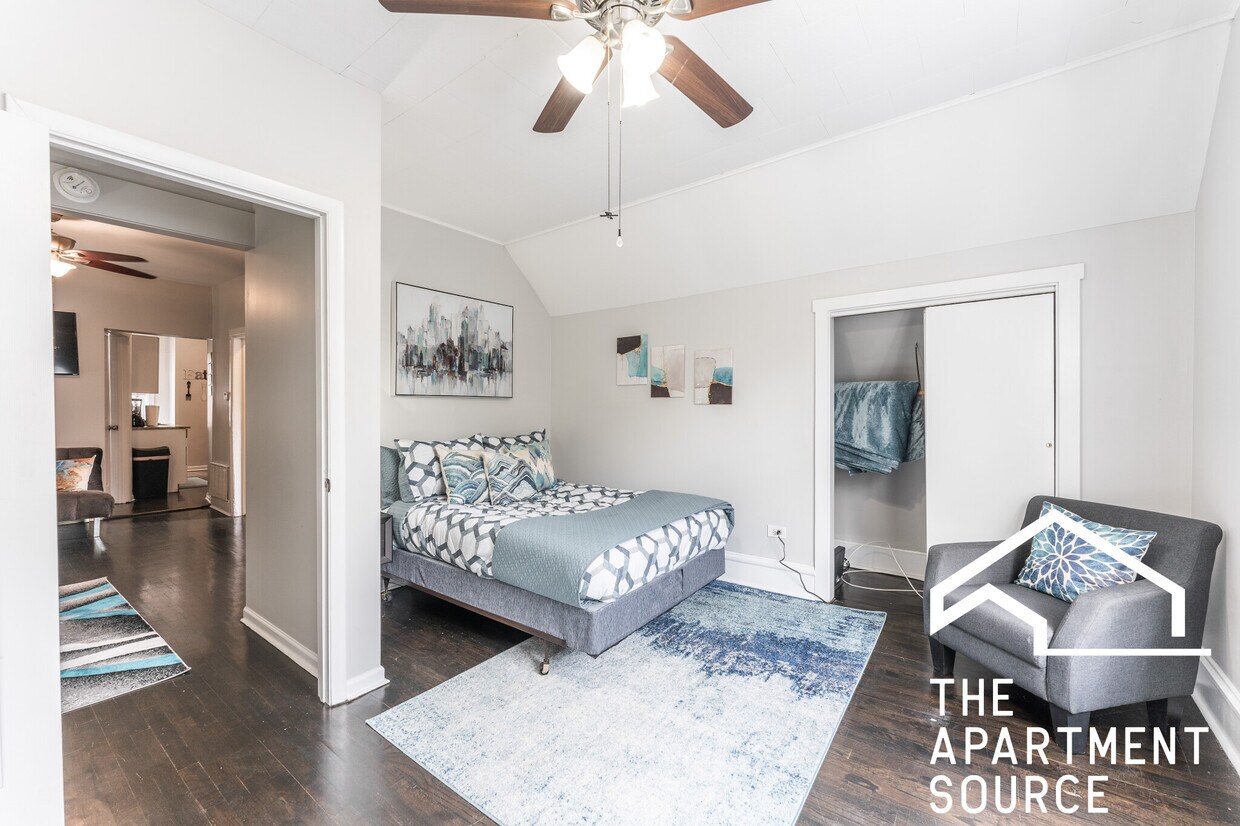 Foto principal - 1448 W Fletcher St