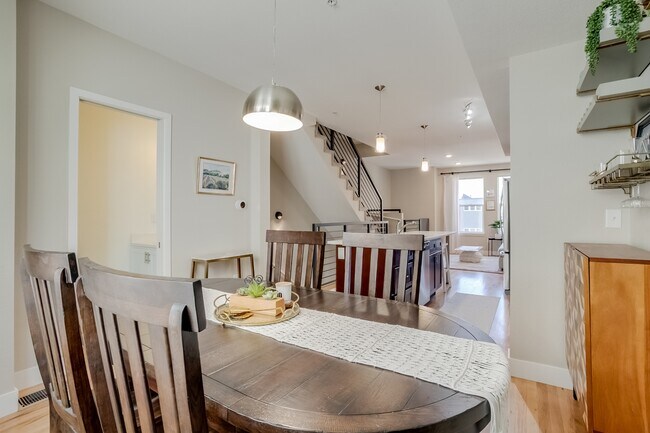 Foto del edificio - 2426 Welton St