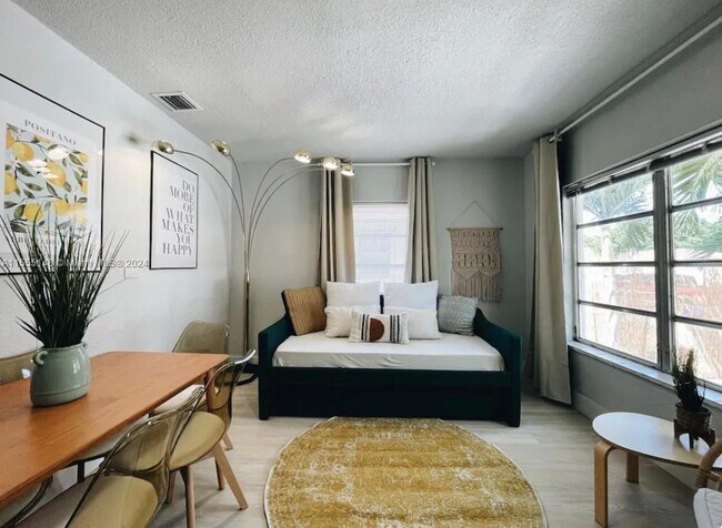 Foto del edificio - 2796 SW 34th Ct