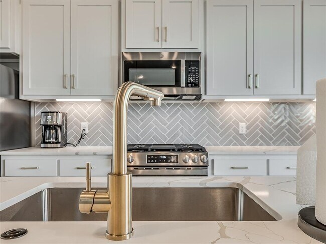 Foto del edificio - 4105 NW 179th St