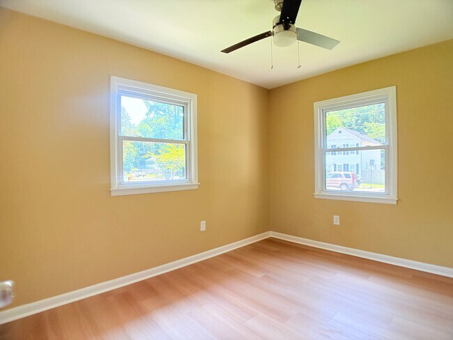 Foto del edificio - Newly renovated 3 bedroom ranch