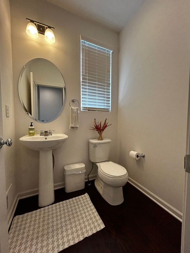 Building Photo - Beautiful 3 Bedroom Home for Rent