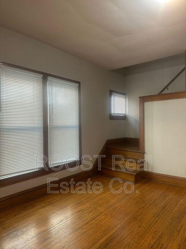 Building Photo - 112-114 Olentangy St.