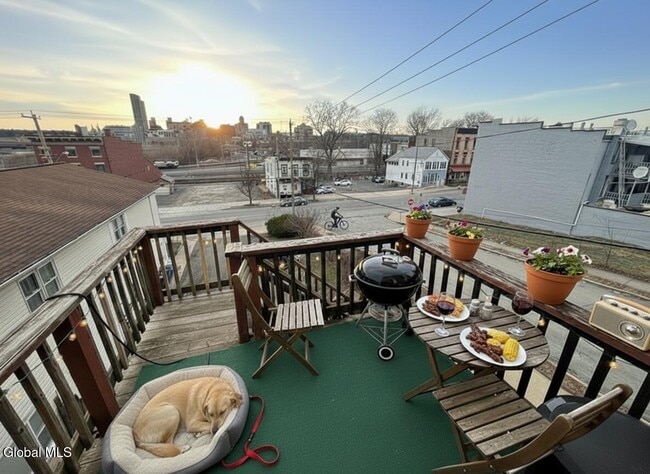 Building Photo - 8 Harrison Ave