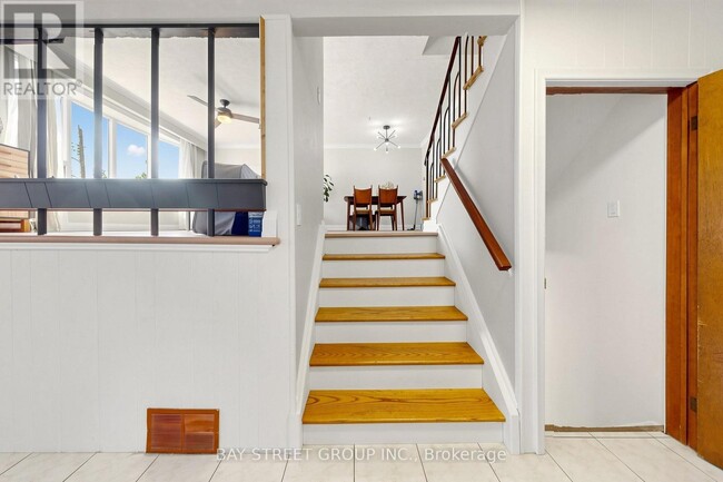 Building Photo - 55 Baybrook Crescent