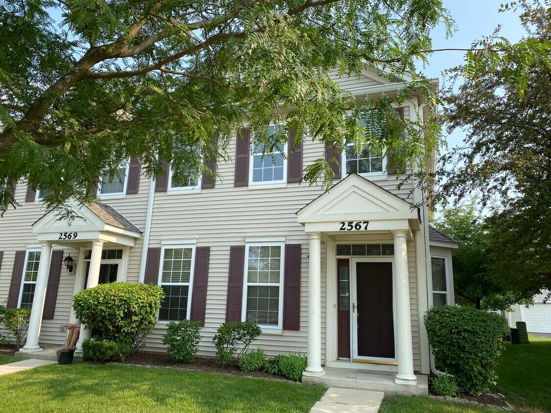 Primary Photo - 2567 Hillsboro Blvd