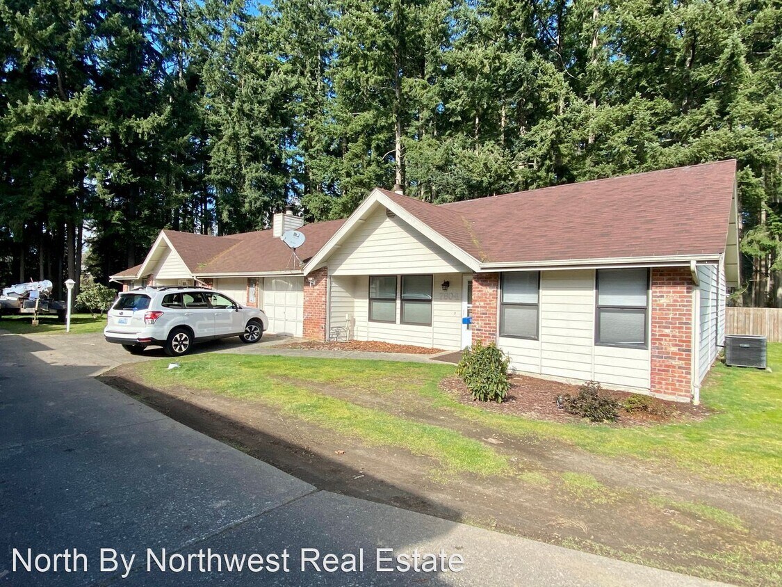Primary Photo - 2 br, 1.5 bath House - 7604 56th Ave E