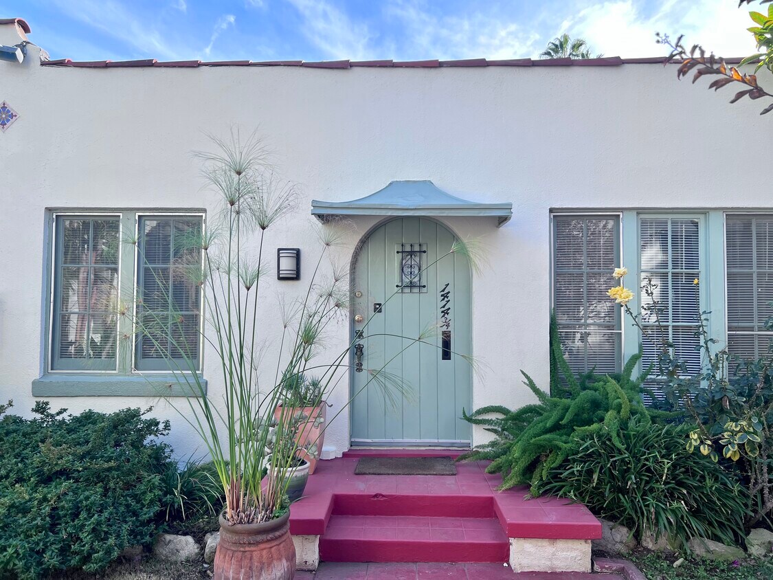 1414 N Hayworth Ave Unit 1414 34, West Hollywood, CA 90046