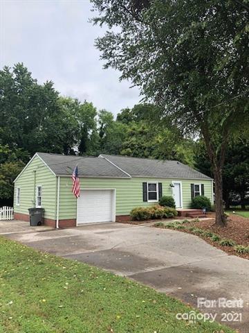 Building Photo - 1009 Skyway Dr