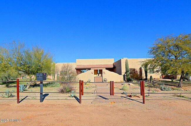 Foto del edificio - 15320 E Skinner Dr