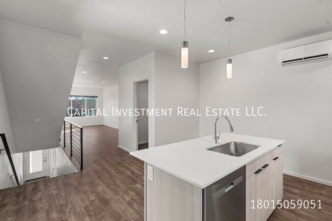 Foto del edificio - 1689 S W Temple St