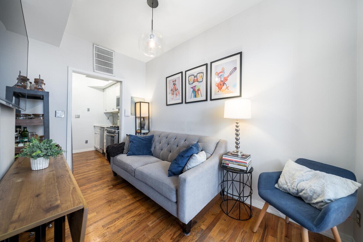 512 1st St Unit 4, Hoboken, NJ 07030 Condo for Rent in Hoboken, NJ