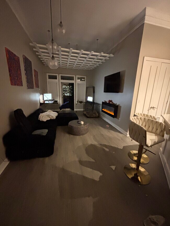 Foto del edificio - 3334 Peachtree Rd NE