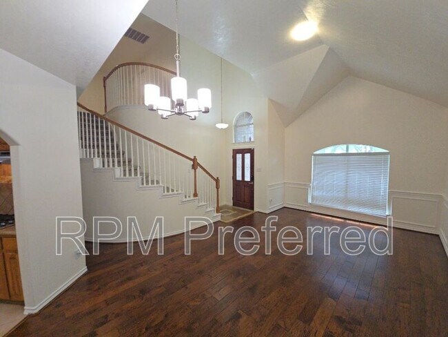 Foto del edificio - 16514 Bluff Springs Dr