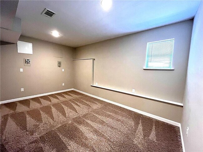 Building Photo - 211 Water Oak Pl