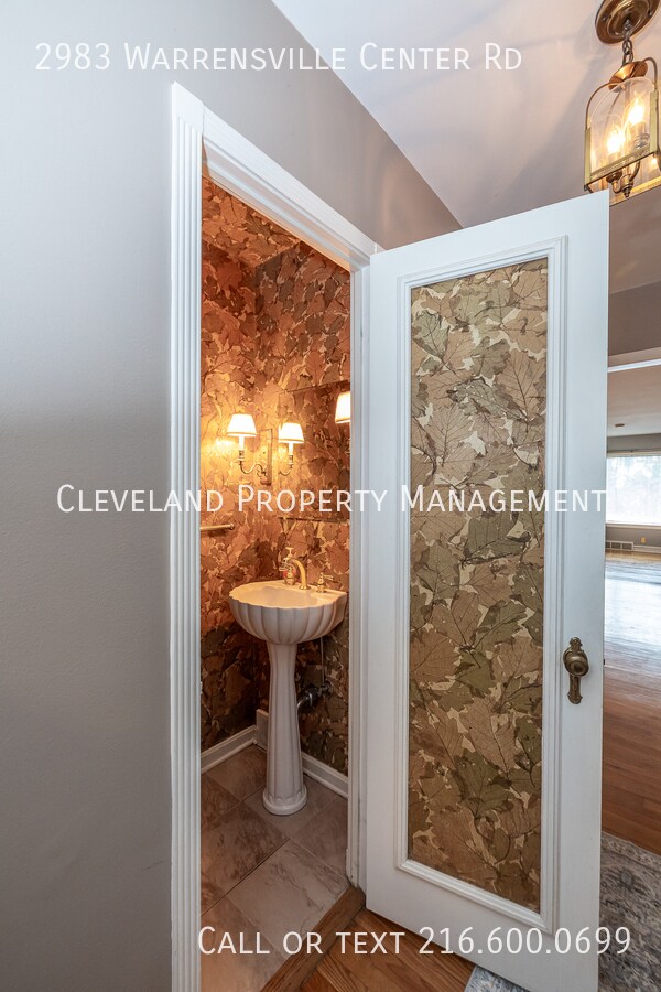 Foto del edificio - 2983 Warrensville Center Rd