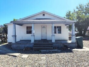 Building Photo - 929 7th St