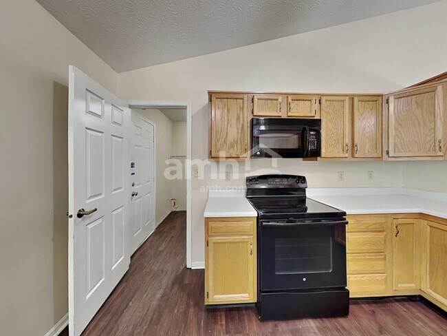 Foto del edificio - 8343 Southern Springs Way