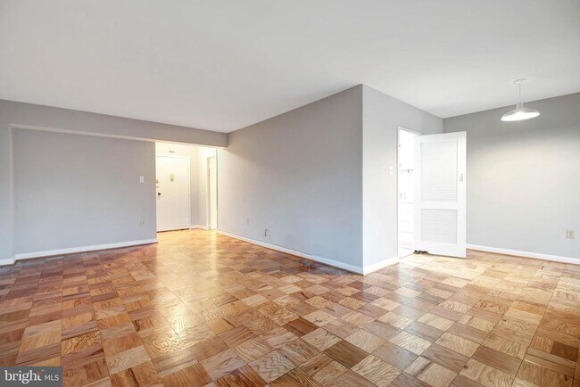 Building Photo - 4201 Cathedral Ave NW