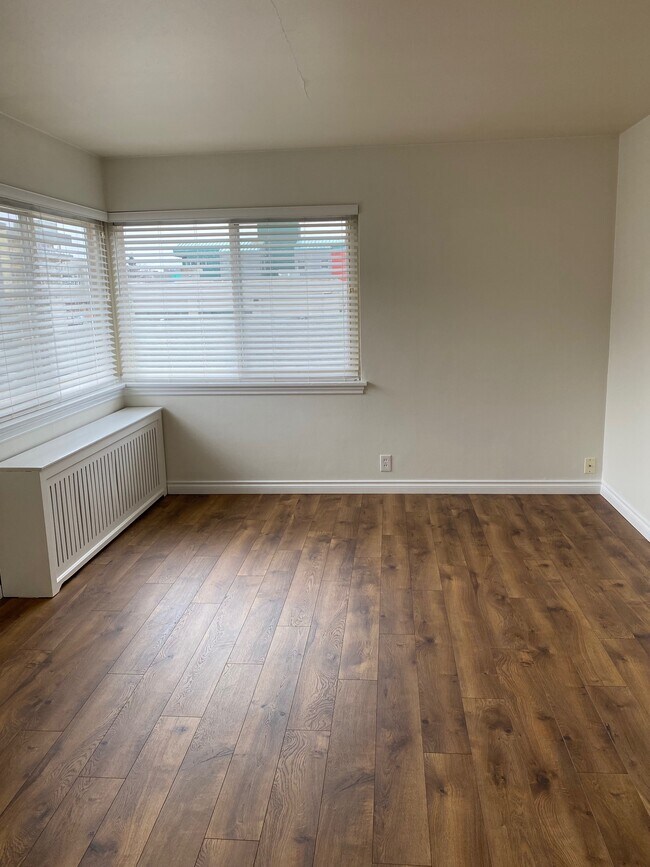 Foto del edificio - 4407 SW Alaska St