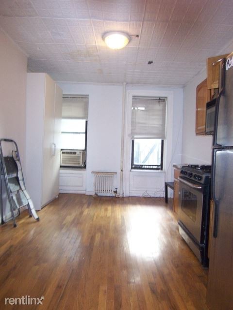 Building Photo - 721 9th Ave