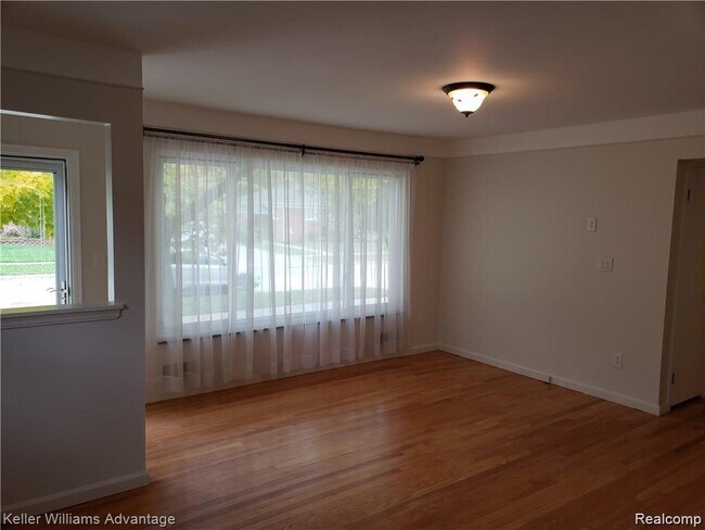 Building Photo - 36616 Angeline Cir