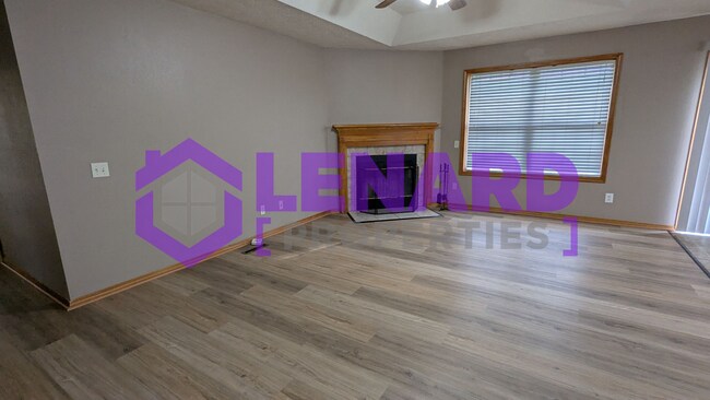 Foto del edificio - 553 N Chandler Ave