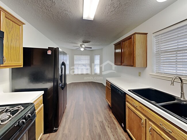 Building Photo - 16306 Jast Dr