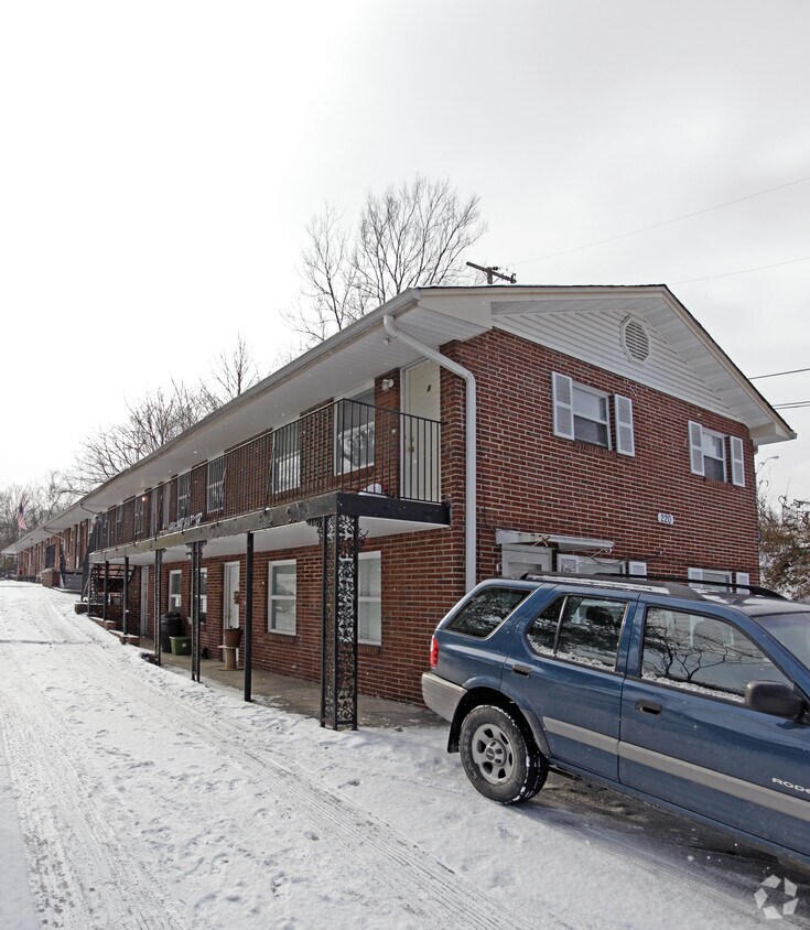 Foto del edificio - 220 Ogle Ave