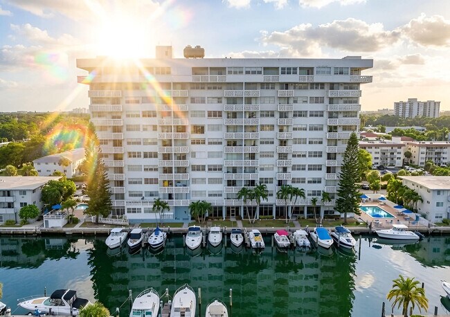 Foto del edificio - 13155 Ixora Ct