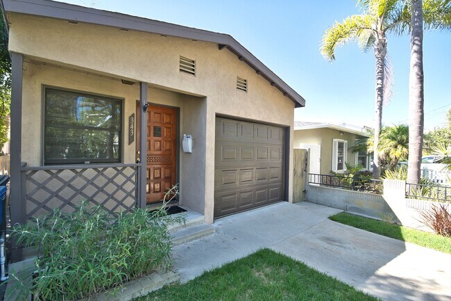 Foto del edificio - 2 Bed 1 Bath - Home For Lease