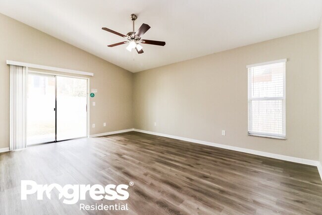 Building Photo - 1445 Tiverton Dr