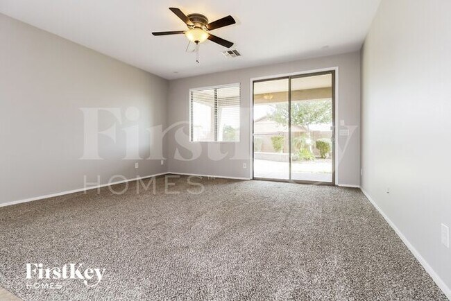 Foto del edificio - 23781 W Hammond Ln
