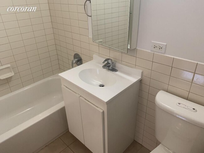 Foto del edificio - 205 W 119th St