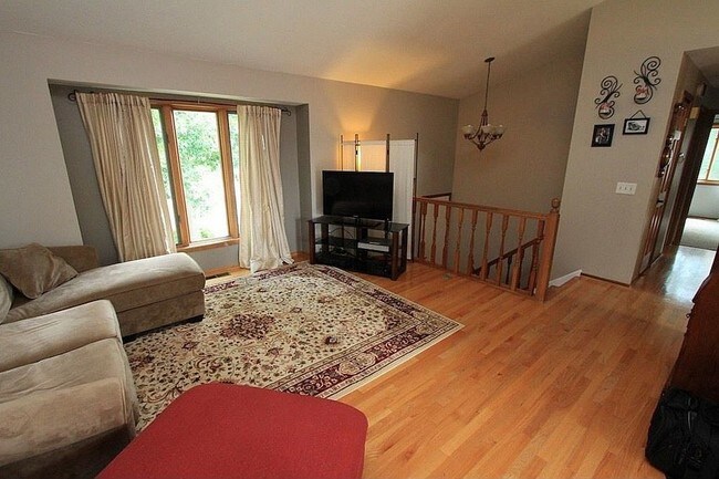Foto del edificio - 1166 Westbury Knoll
