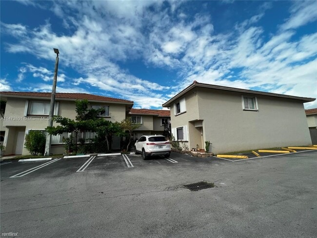 Building Photo - 3 br, 2 bath House - 351 NW 82nd Ave Apt 1118