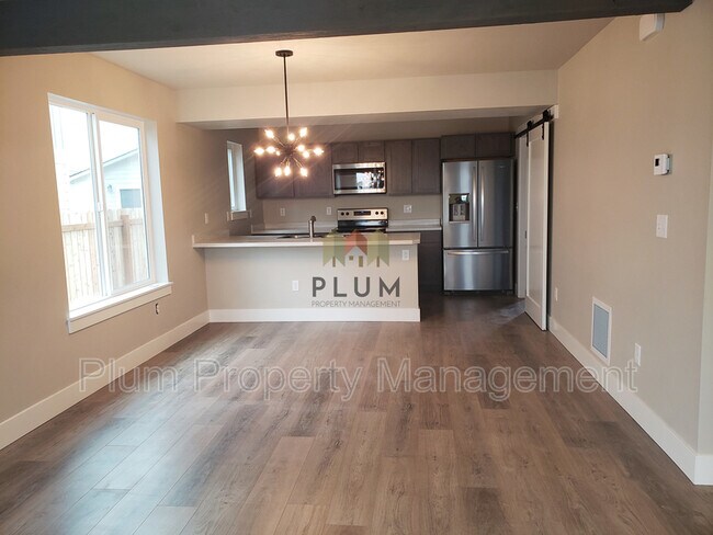 Building Photo - 4724 Giada Dr