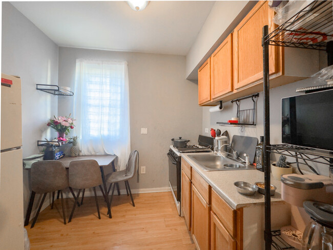 Foto del edificio - 2919 W McLean Ave