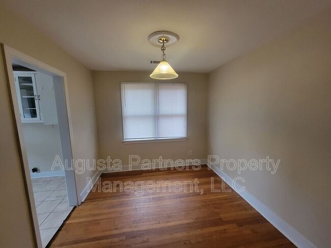 Building Photo - 1927 Wrightsboro Rd