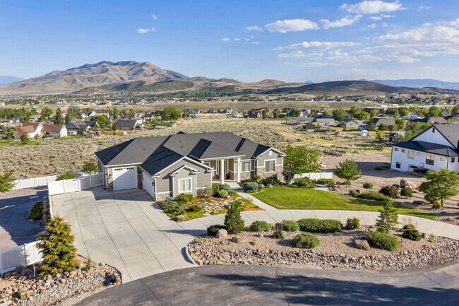 Building Photo - 2872 N Sorrel Dr
