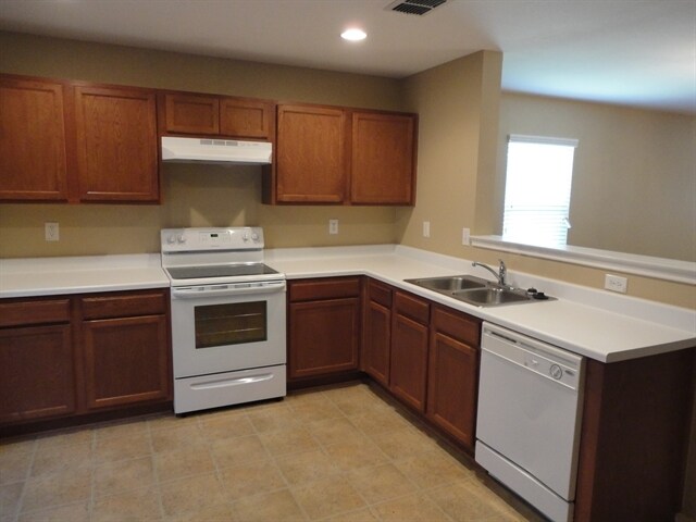 Foto del edificio - 4108 Thoroughbred Trail