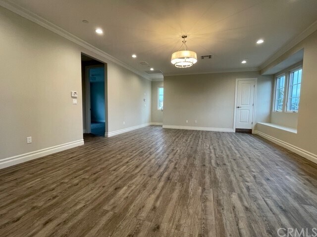 Building Photo - 1028 W Duarte Rd