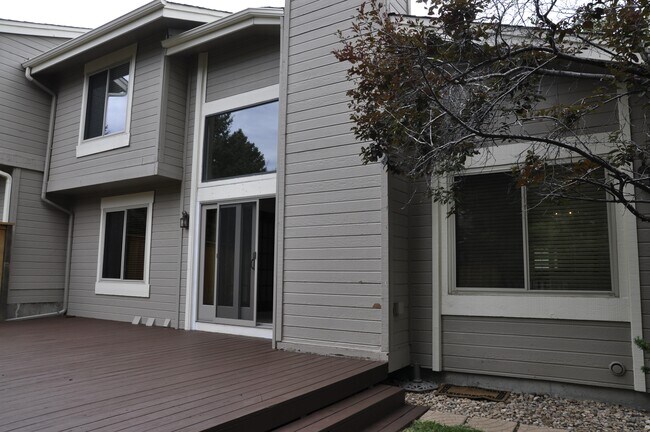 Building Photo - 1443 Briar Cir