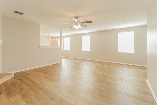 Foto del edificio - 517 Riverflat Dr